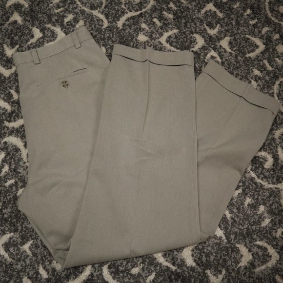 Dockers Khaki Micro Pattern Pleat - Picture 1 of 6